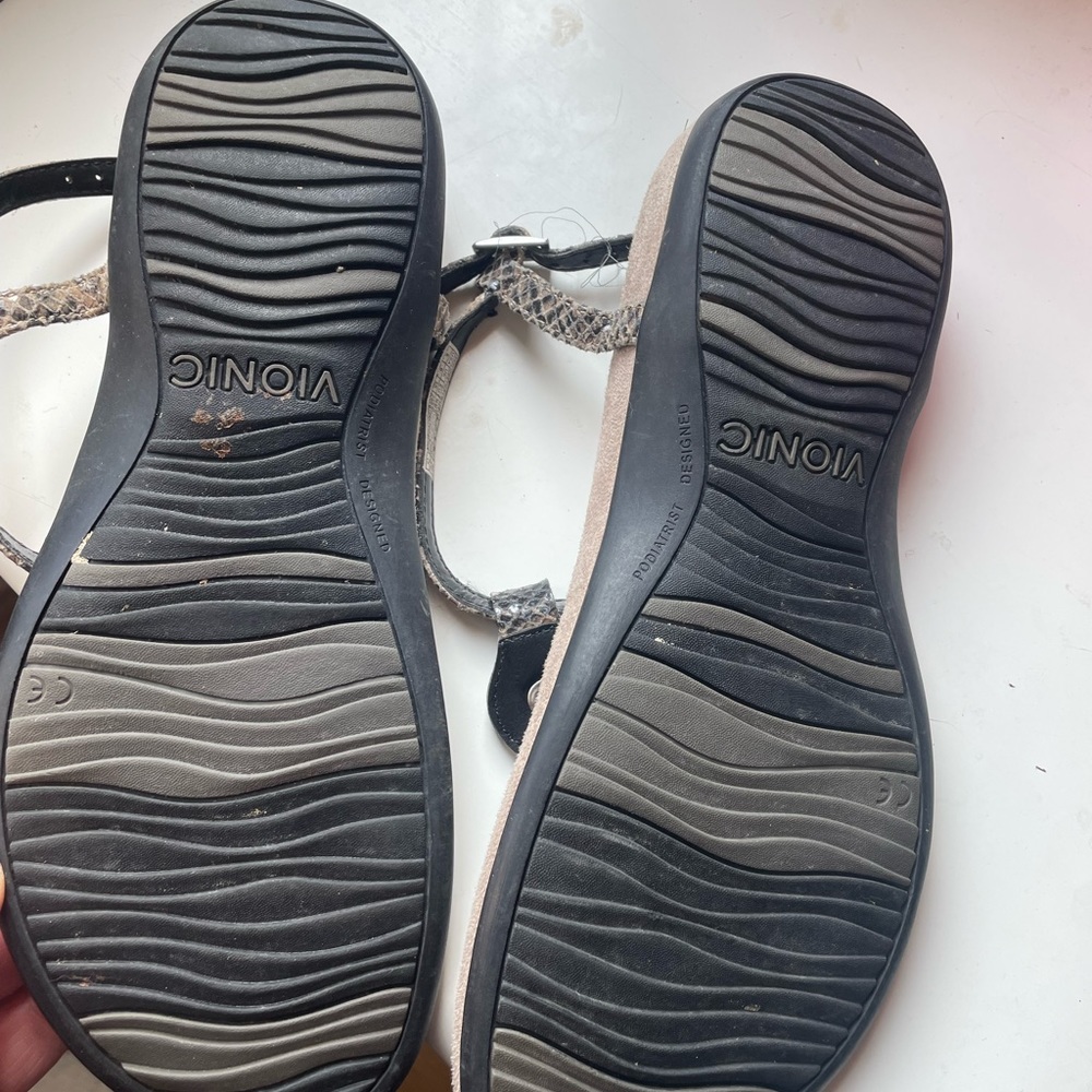 Vionic Sandals - Picture 2 of 4